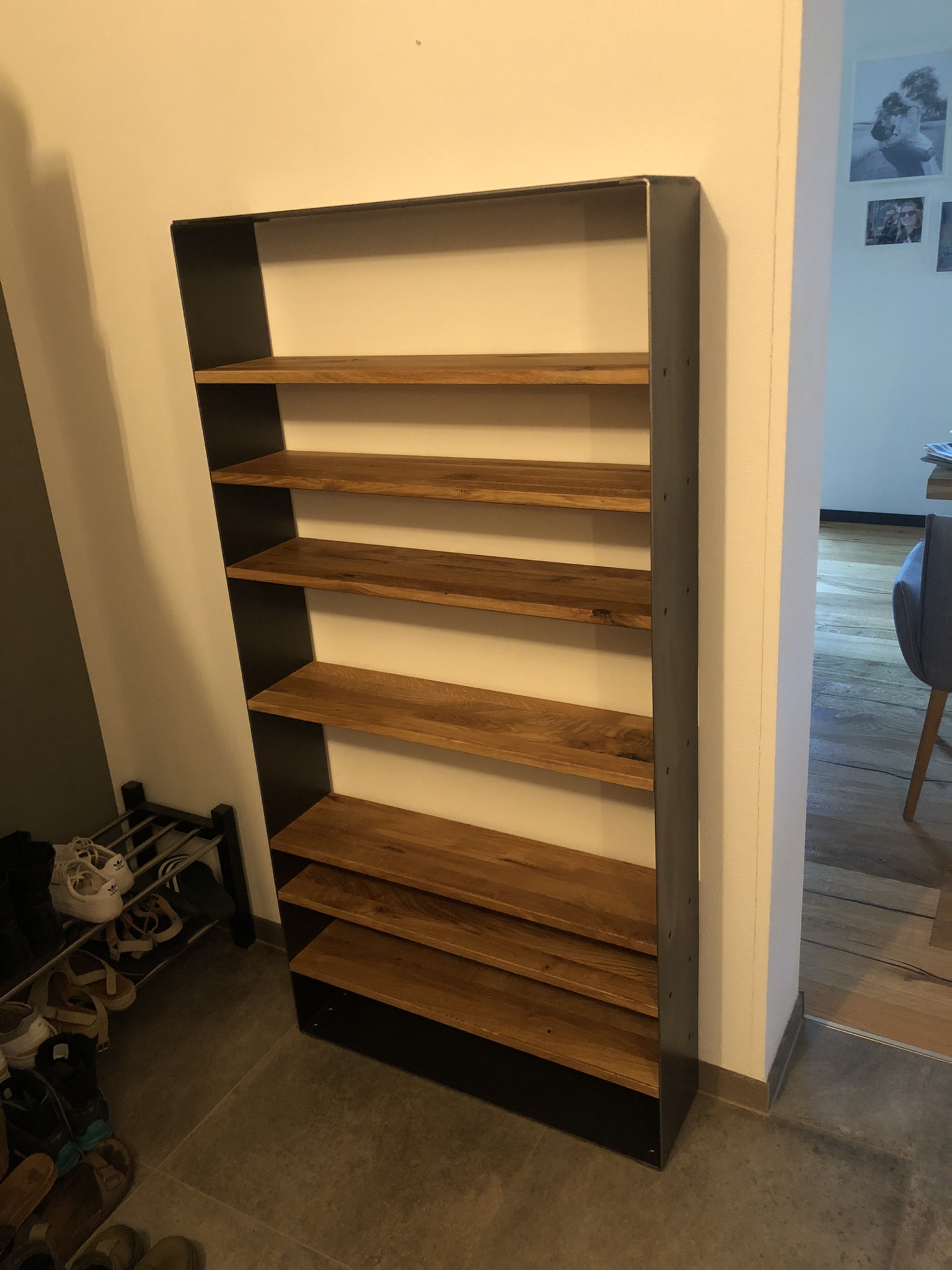 B2B-Vertrieb für Möbelhersteller: System statt Zufall thumbnail