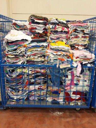Lot De 25 Vêtements Femme En Destockage Friperie - Multicouleurs, Tailles Variées, Occasion Très Bon état