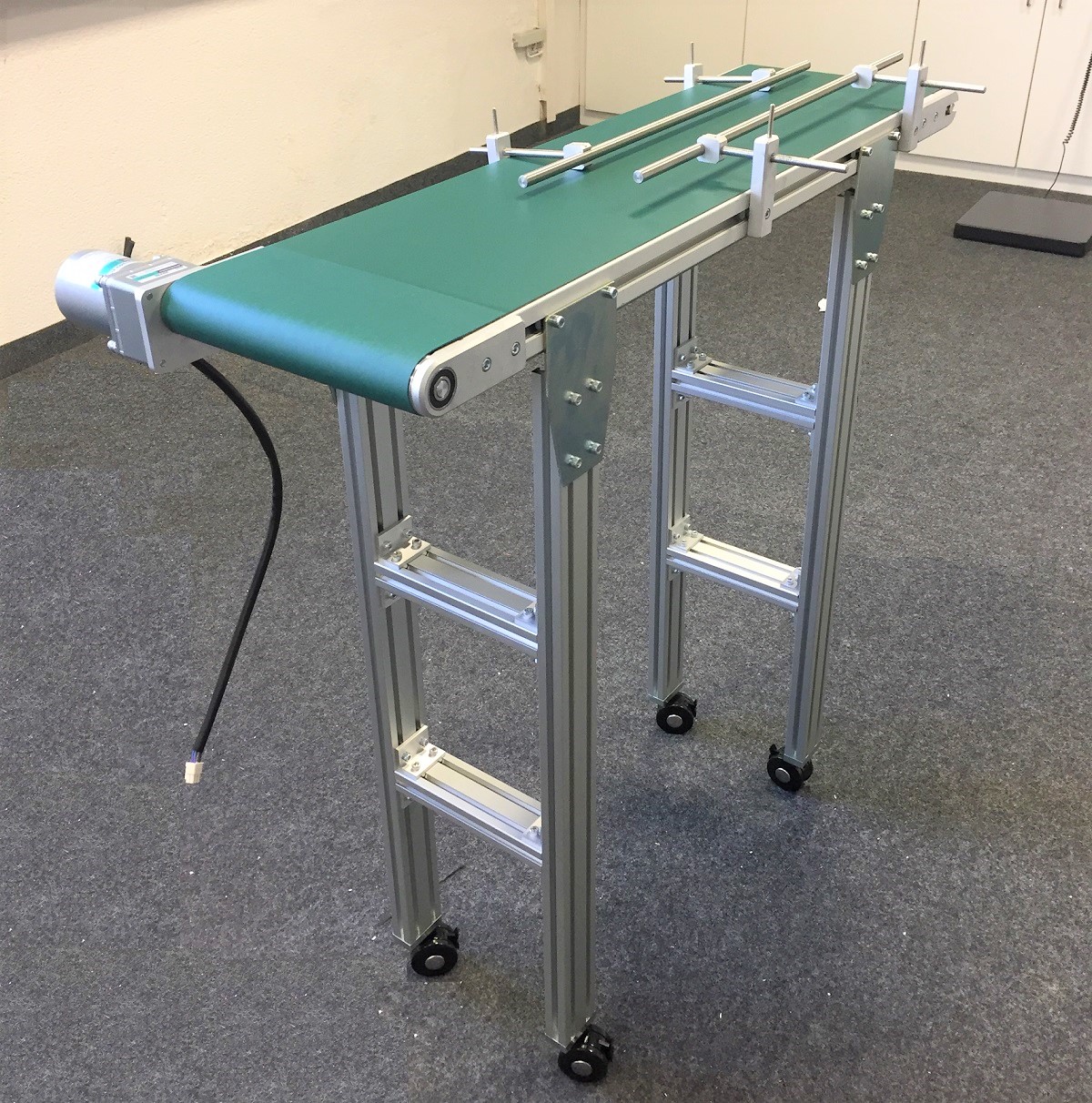 Mini Förderband Transportband Gurtförderer Gurtband 123cm lang 44267 Mini Förderband Transportband Gurtförderer Gurtband 123cm lang 44267
